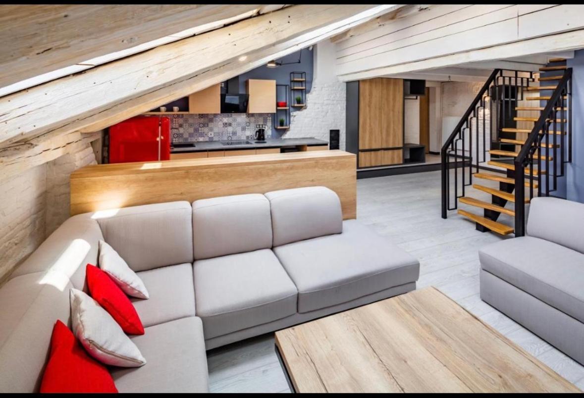 Apartamento Romari Площа Ринок 29 Leópolis Exterior foto