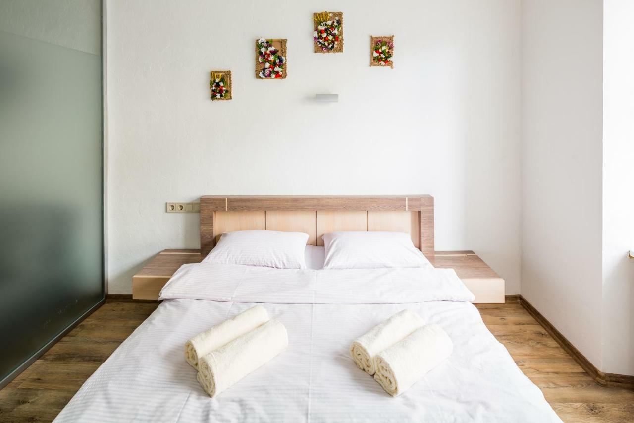 Apartamento Romari Площа Ринок 29 Leópolis Exterior foto